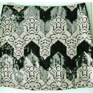 Umgee Women Girl sequined mini skirt 14" long Black Silver Gold lined, S…